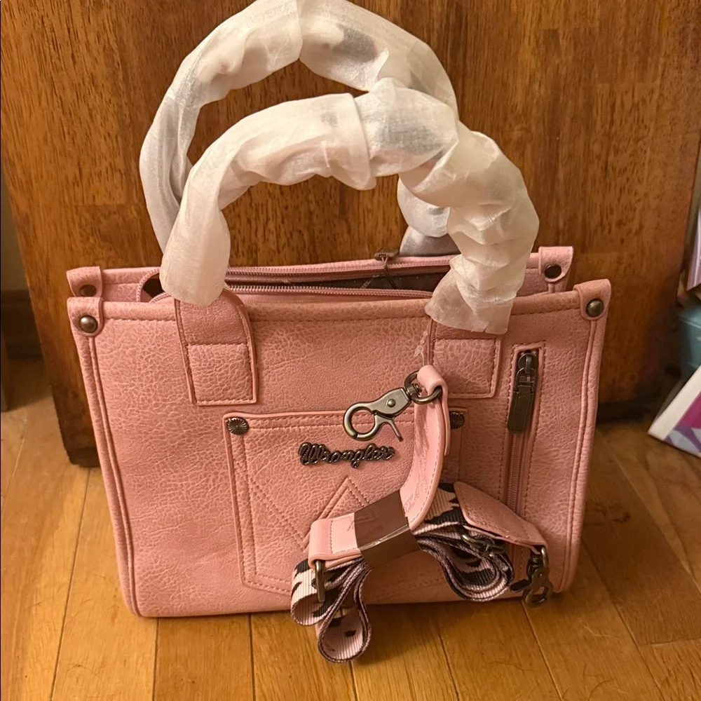 Wrangler chic satchel